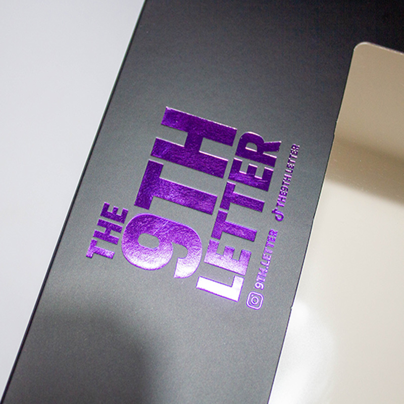 Custom Paper Purple Gold Hot Stamping Process Square Baseball Hat Shipping Boxes3.jpg