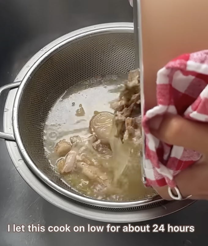 Homemade bone broth Image source: YouTube@wholehanna 12