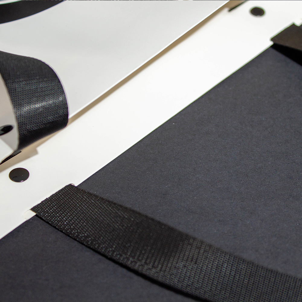 Fancy Designer Waterproof Rivets Paper Present Wrapping Bags (1).jpg