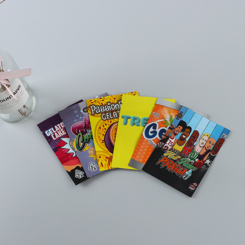 Holographic Zipper Standing Up Sweet Pouch Printing Packaging Doypack (3).jpg